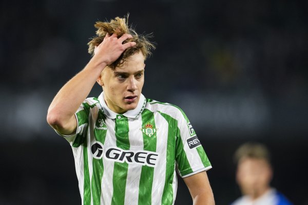 The Betis winger Cristian Rodríguez to join Como for # 29M