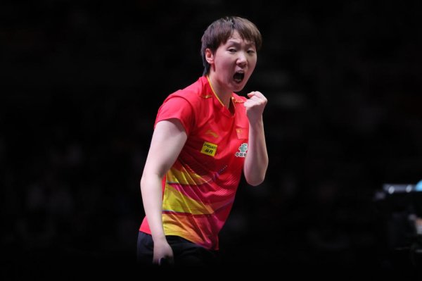 王曼玉以4比0横扫张本梅，晋级多哈世界乒乓球锦标赛女子单打四分之一决赛