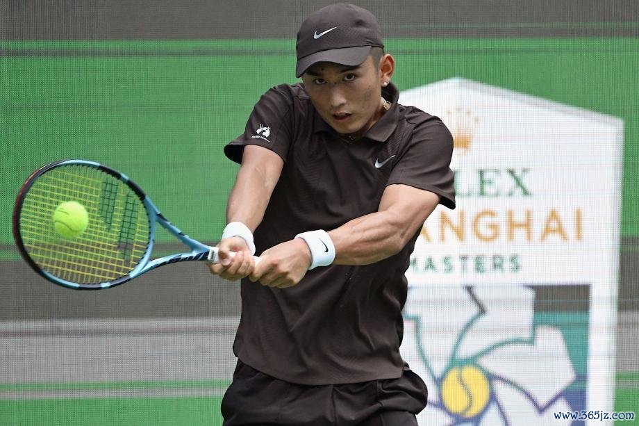 [图]ATP上海大师赛 商竣程1-2告负遗憾无缘16强中央五台cctv5在线直播