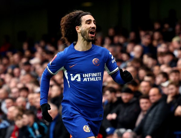 库库雷利亚：适应英超不容易，但埃斯特旺和哈托今天都展现了实力