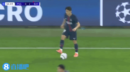 2分钟染黄！比朔夫拉倒马尤卢，被裁判    出示警告