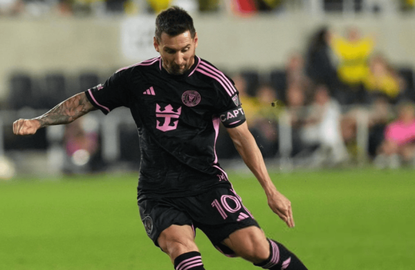 BBC: FIFA裁判委员会主席考虑改规则, 点球被扑后不允许补射